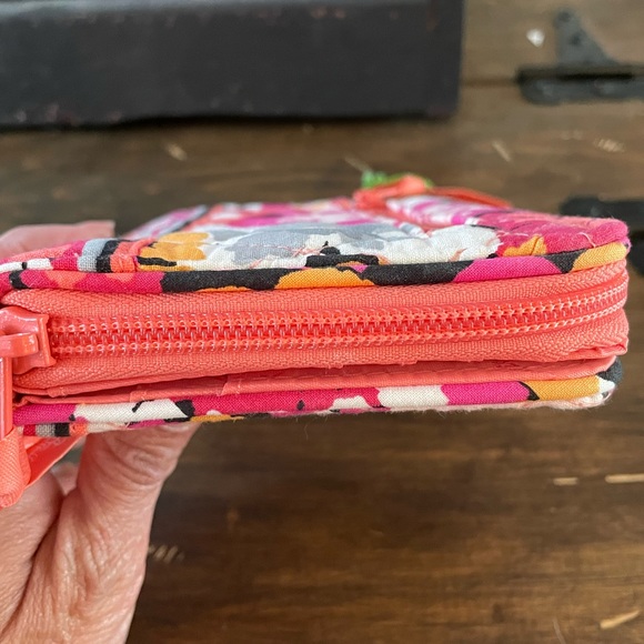 Vera Bradley wallet - Picture 2 of 7